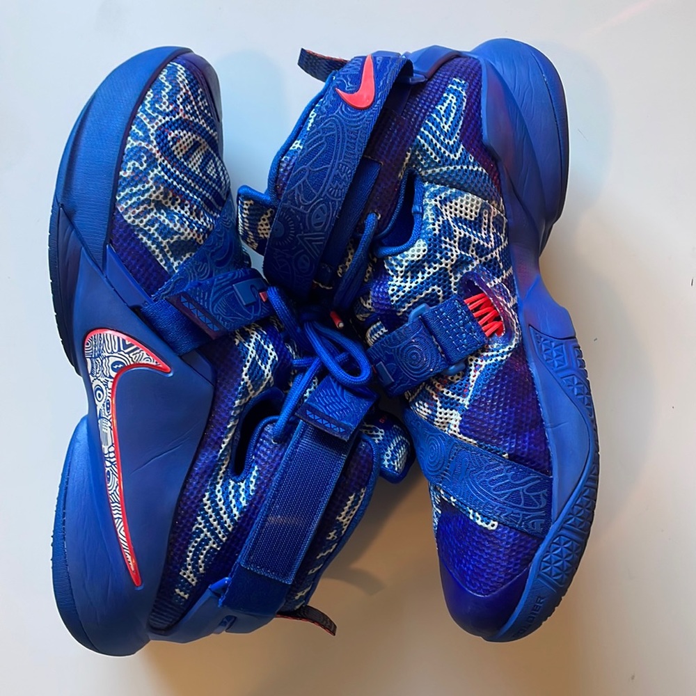 FREEGUMS x Nike LeBron Soldier 9 Royal
